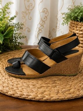 European Leather Comfort Wedge Sandals EU 37 Made Spain Groundhog